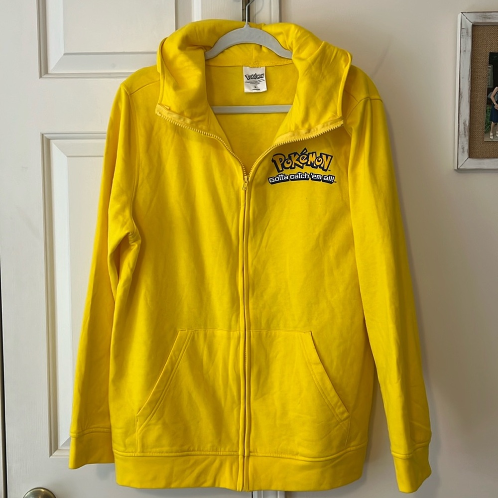 Pokemon zip up jersey size L